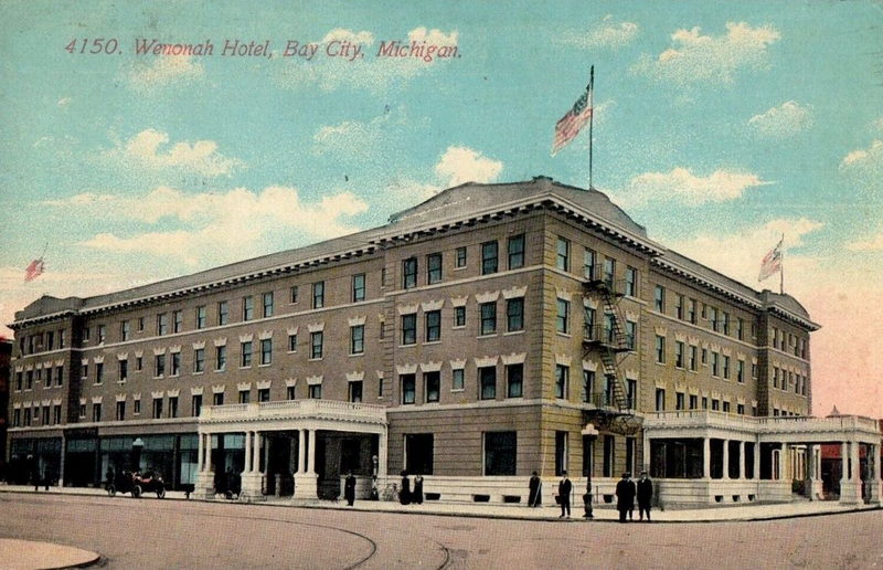 Wenonah Hotel - Vintage Postcard